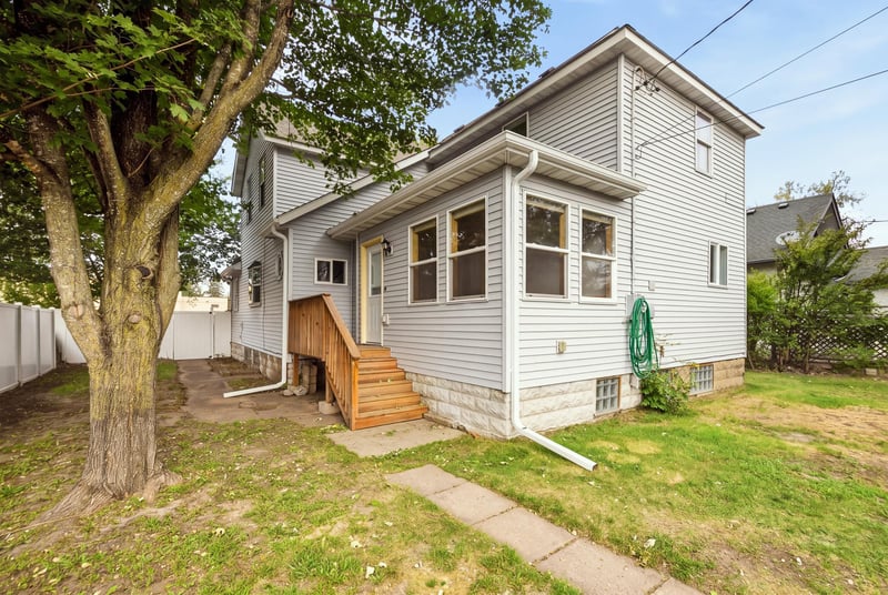 618 N 8th St, Brainerd, MN 56401