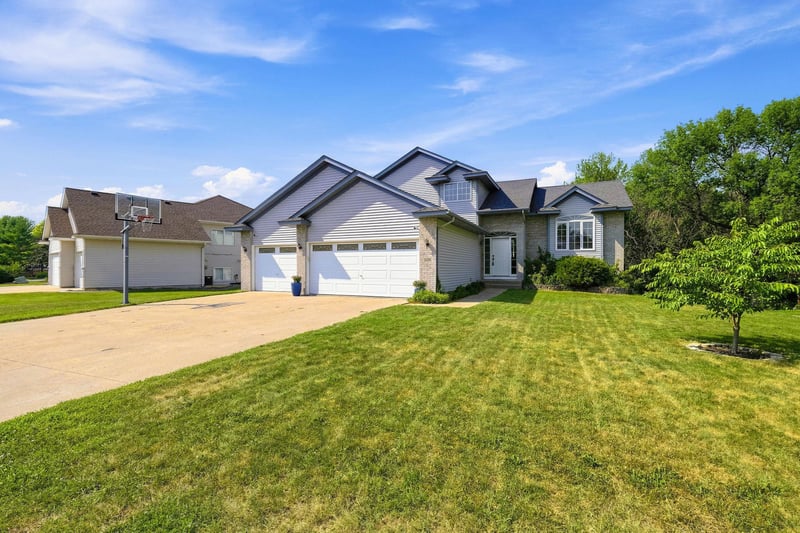 10396 Karston Ave NE, Albertville, MN 55301