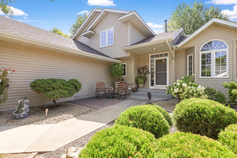 16715 Blind Lake Trl SE, Prior Lake, MN 55372