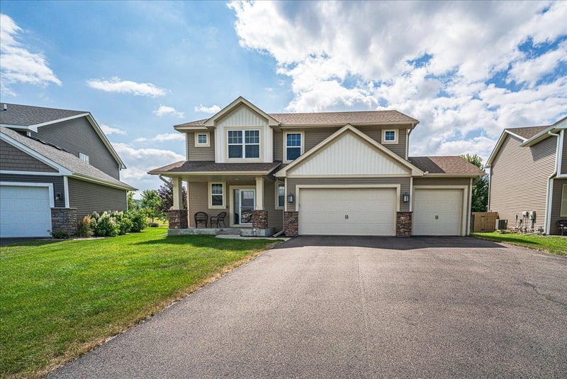 1968 Eagle Ridge Loop, Shakopee, MN 55379