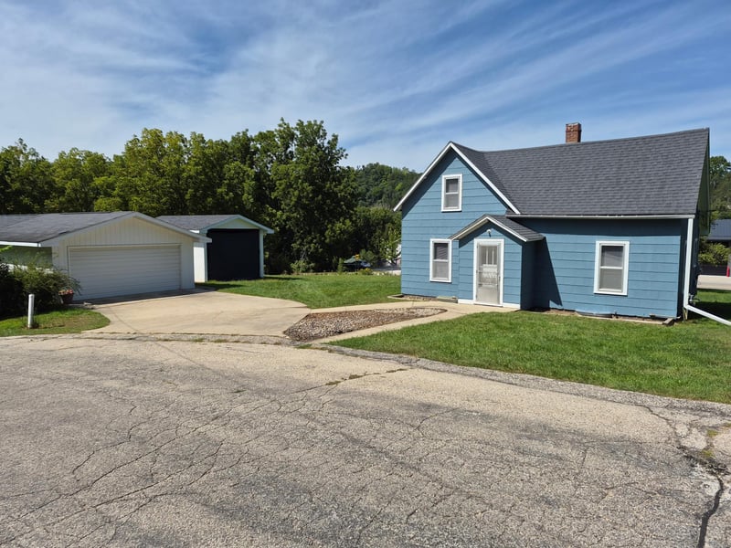 304 Terrace St, Lanesboro, MN 55949