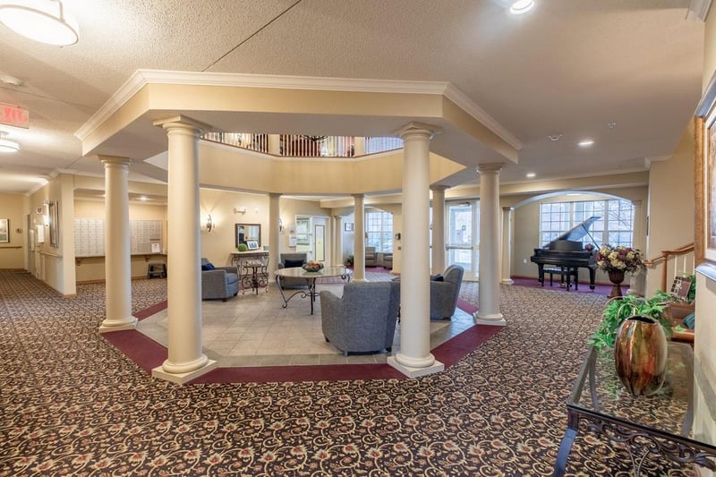 15001 Burnhaven Dr #216, Burnsville, MN 55306