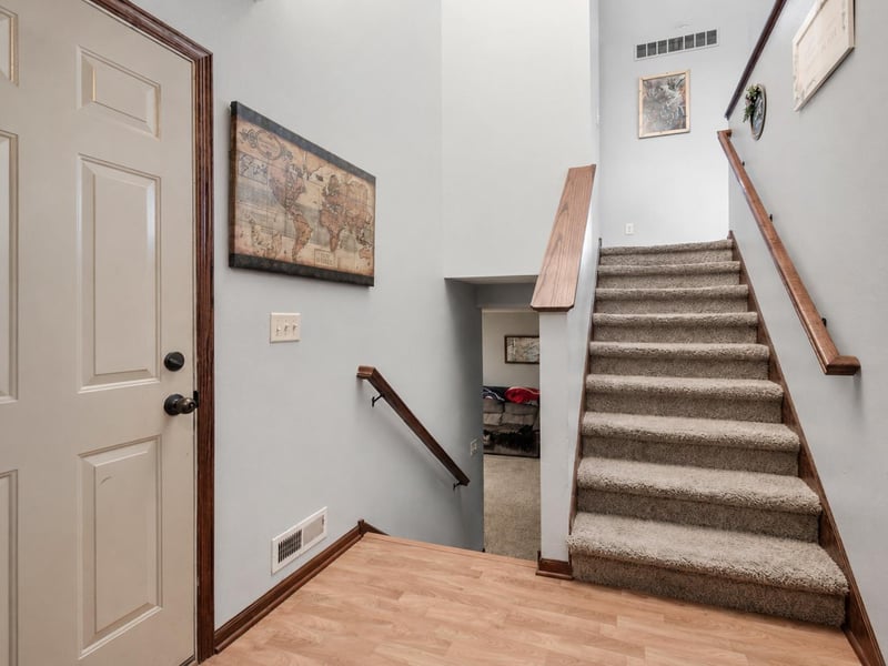 100 Olympic Ct, Mankato, MN 56001