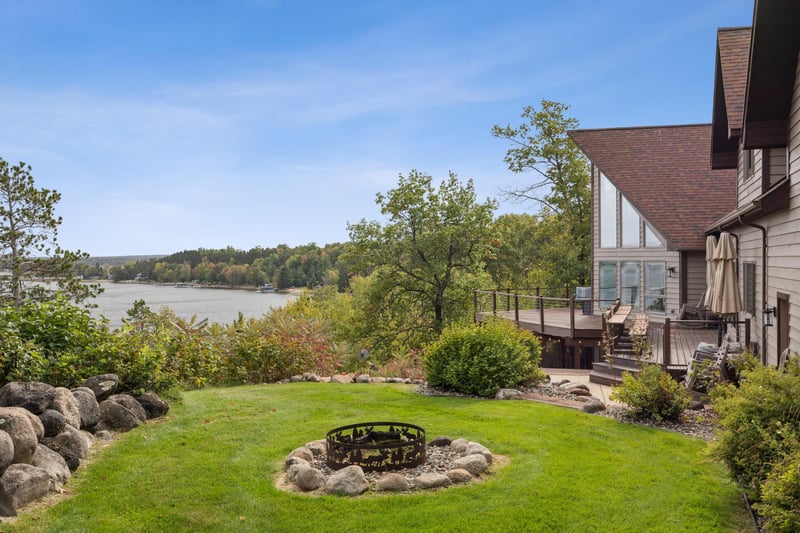 10568 Pine Song Dr SW, Nisswa, MN 56468