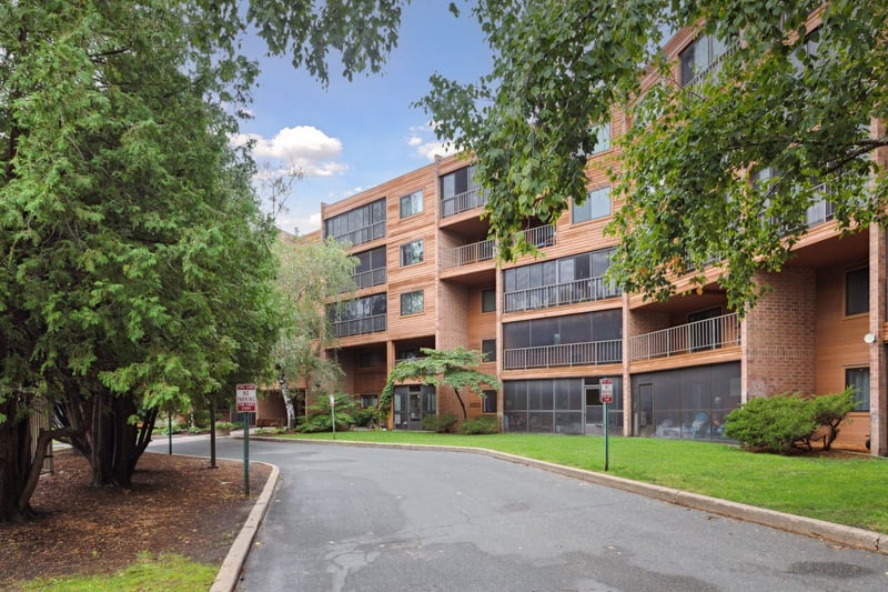 3320 Louisiana Ave S #311, Saint Louis Park, MN 55426