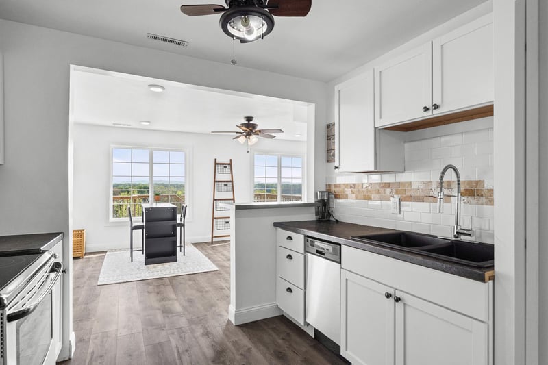 27317 Fern Glen Rd, Dakota, MN 55925
