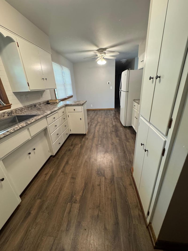 220 Terrace Dr SW, Willmar, MN 56201