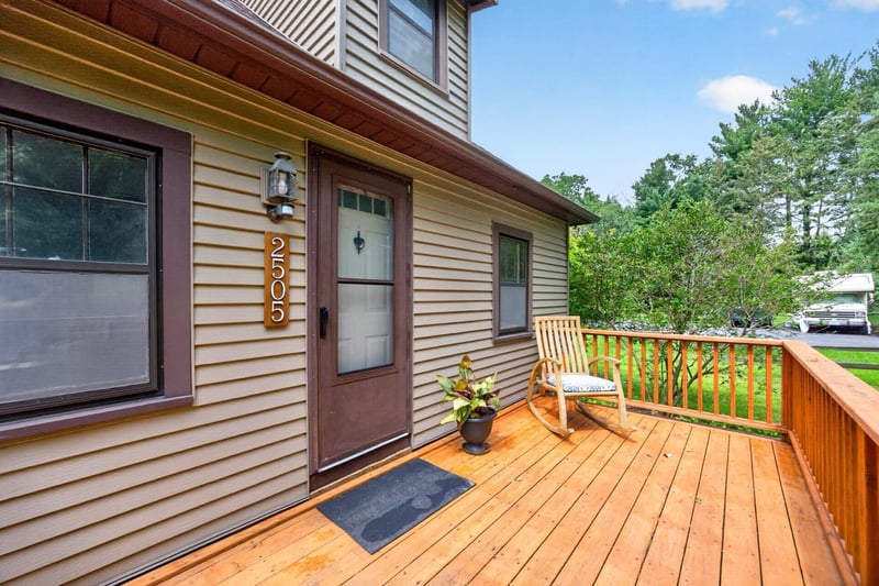 2505 E River Rd NE, Rochester, MN 55906