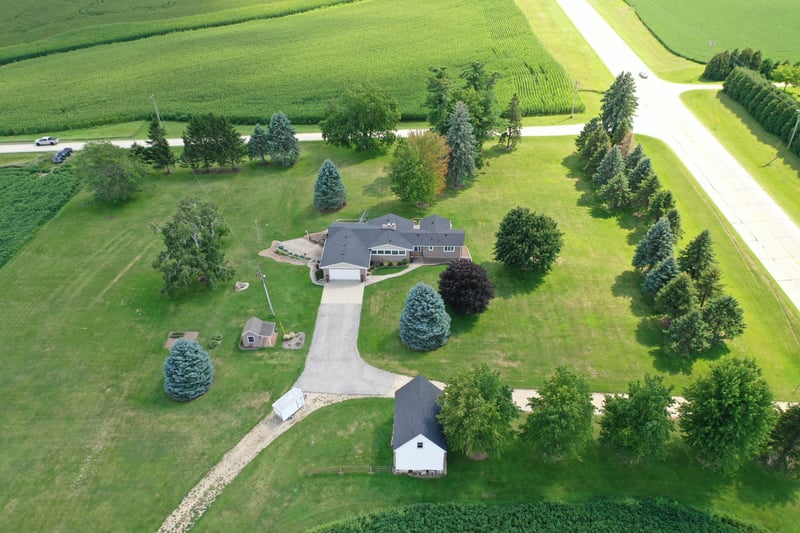 4900 42 Hw NE, Eyota, MN 55934