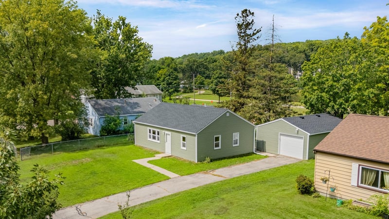 2709 Markay St SE, Rochester, MN 55904