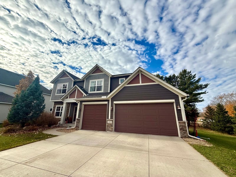 1147 Pine Hill Ln, White Bear Lake, MN 55127
