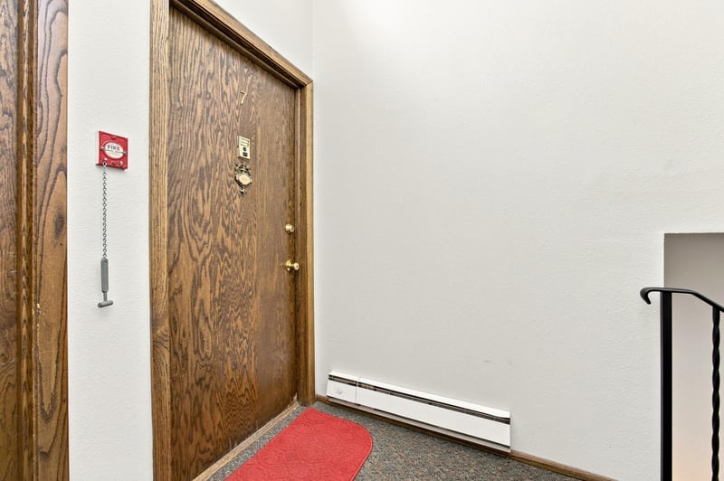 1225 7th St S #7, Moorhead, MN 56560