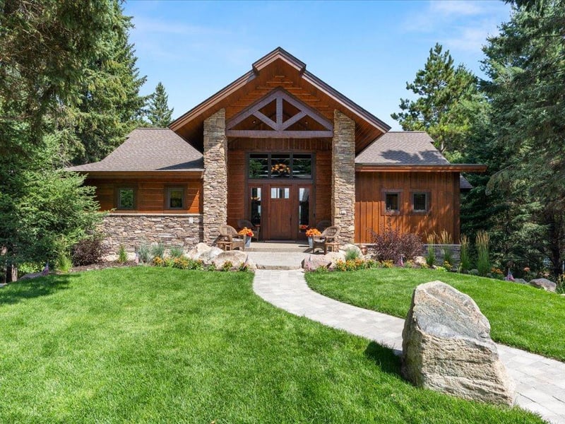 31928 Log Home Dr, Walker, MN 56461