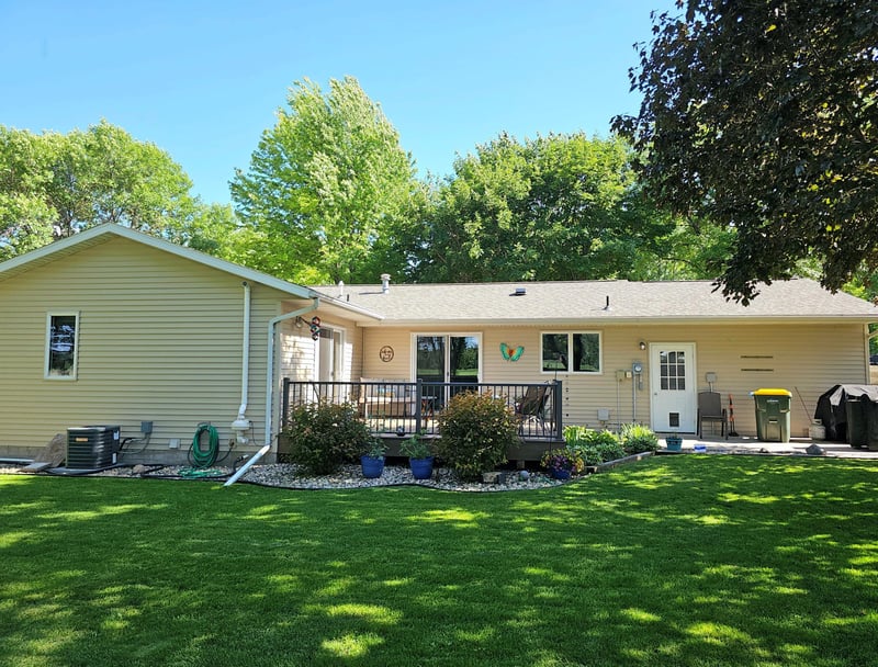 1101 Irene Ave, Willmar, MN 56201