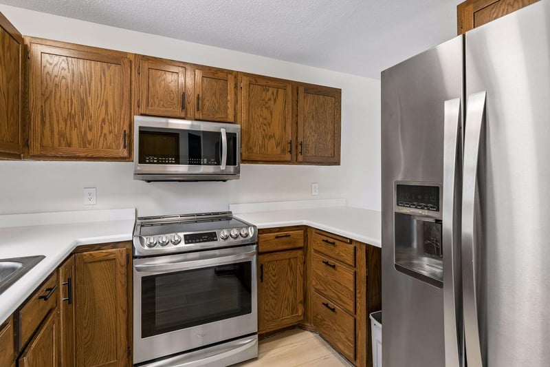 942 E Travelers Trl #58, Burnsville, MN 55337