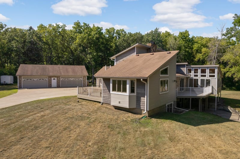 12770 Homestead Dr, Hugo, MN 55110
