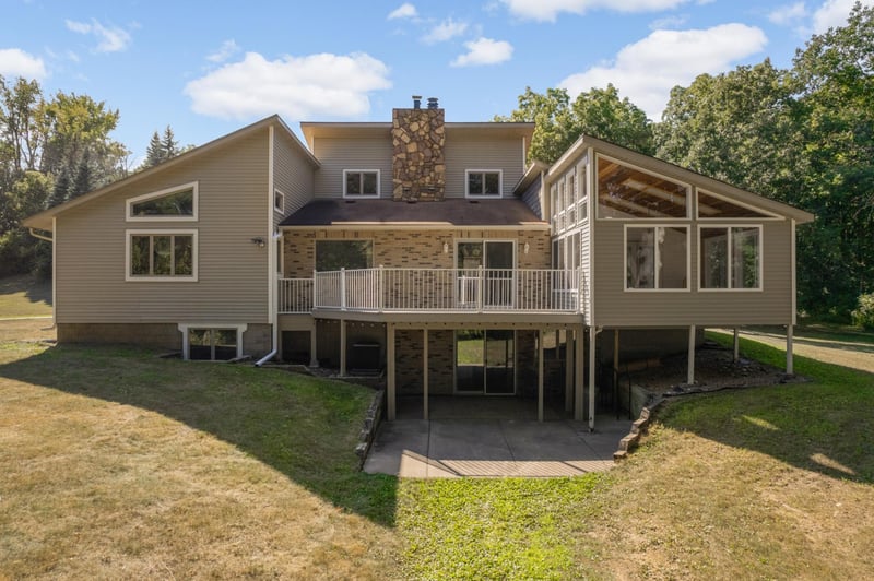 12770 Homestead Dr, Hugo, MN 55110