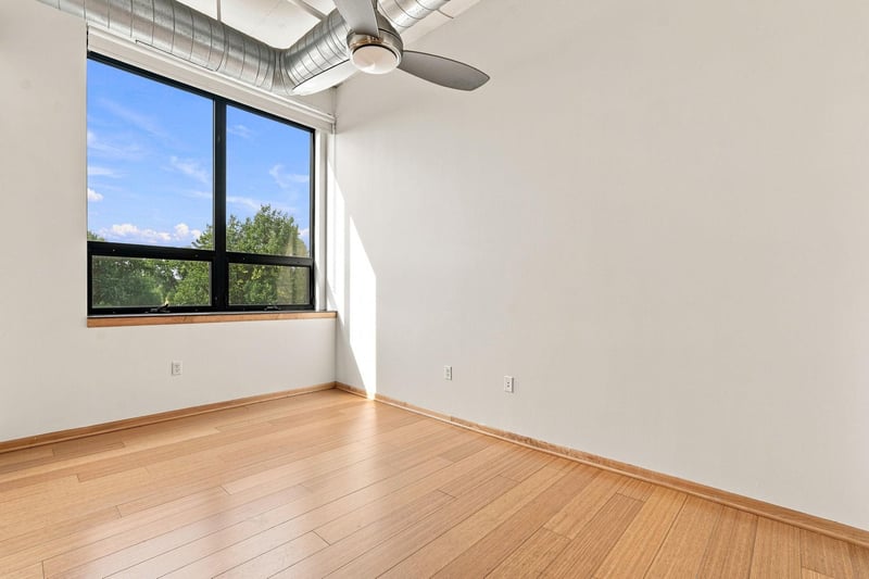 1701 Madison St NE #310, Minneapolis, MN 55413