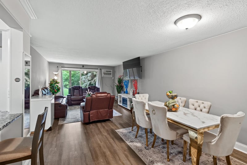1700 Four Oaks Rd #159, Eagan, MN 55121
