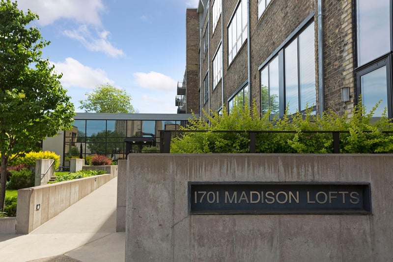 1701 Madison St NE #404, Minneapolis, MN 55413