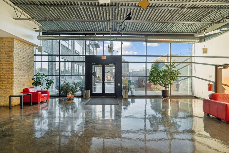1701 Madison St NE #404, Minneapolis, MN 55413