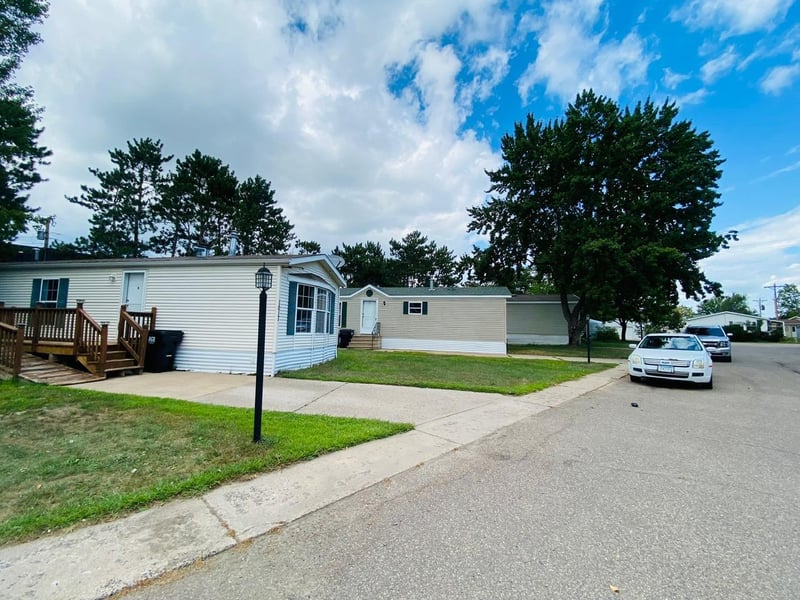 1017 Meadow Ln NE, Ham Lake, MN 55304