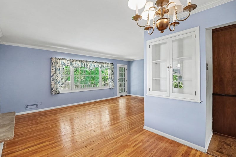 5705 Hansen Rd, Edina, MN 55436