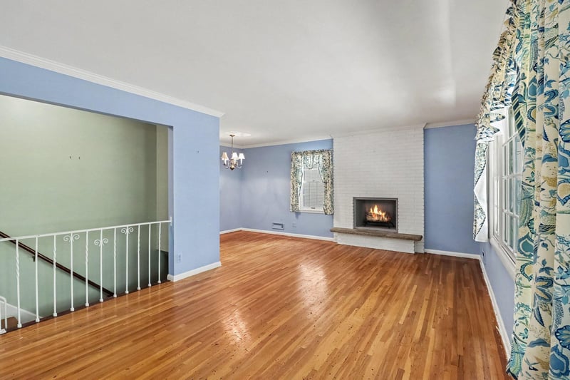 5705 Hansen Rd, Edina, MN 55436