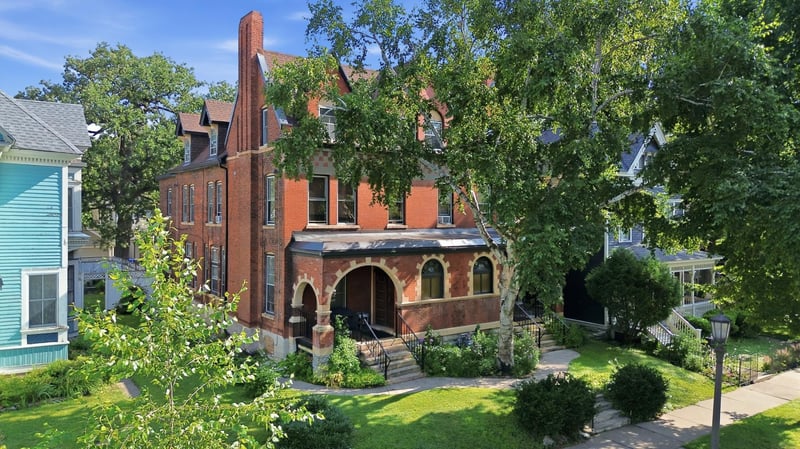 399 Ashland Ave, Saint Paul, MN 55102