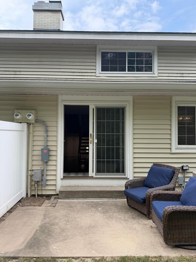 1642 River Bluff Ct #105, Eagan, MN 55121