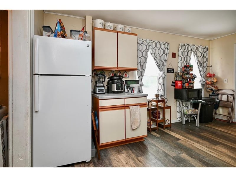 159 E King St, Winona, MN 55987