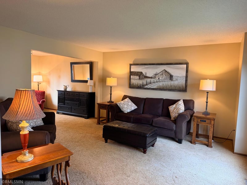 14613 Guthrie Ave S, Apple Valley, MN 55124