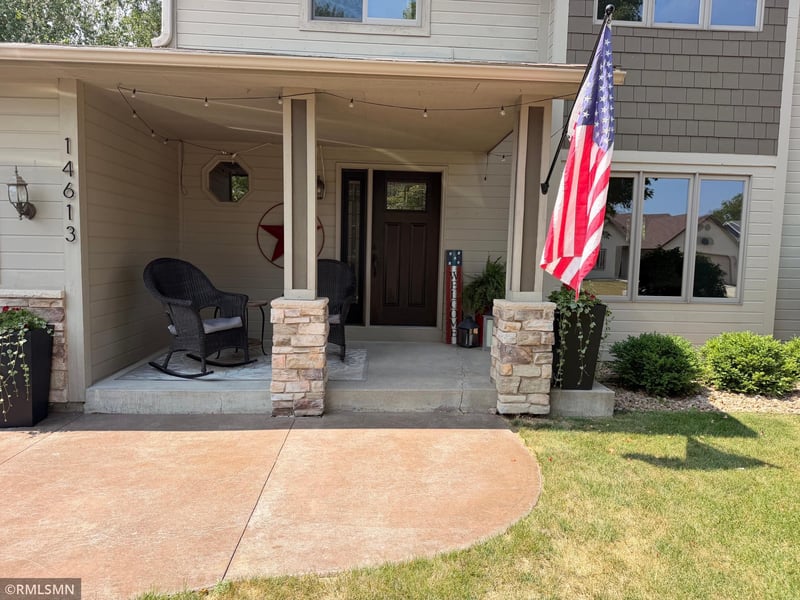 14613 Guthrie Ave S, Apple Valley, MN 55124