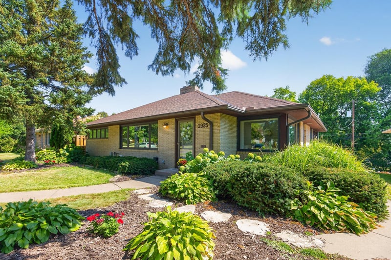 1935 Stinson Blvd, Minneapolis, MN 55418