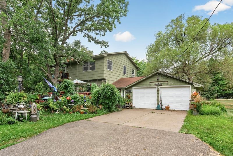 2900 Itasca Ave S, Saint Mary's Point, MN 55043
