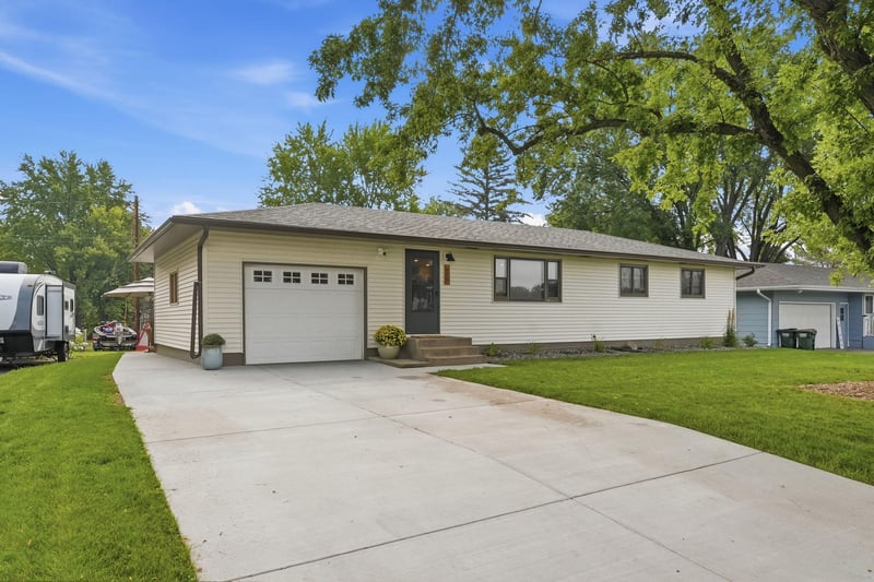 608 2nd Ave N, Sartell, MN 56377