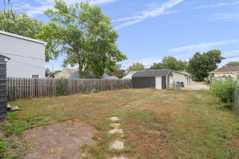 5226 Girard Ave N, Minneapolis, MN 55430
