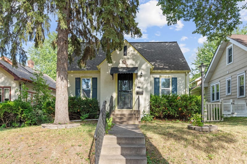 2627 Mckinley St NE, Minneapolis, MN 55418