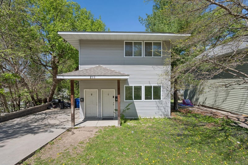 211 Belvidere St E, Saint Paul, MN 55107