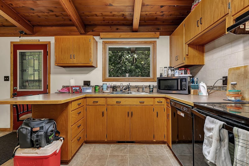 211 3rd St NE, Sartell, MN 56377