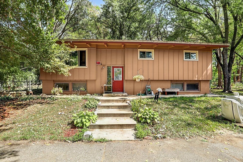 211 3rd St NE, Sartell, MN 56377