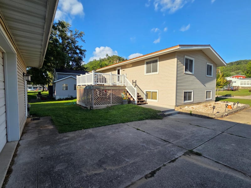 215 N Green St, Rushford, MN 55971