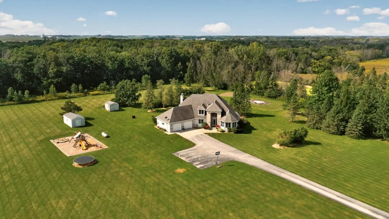 13787 630th St, Claremont, MN 55924