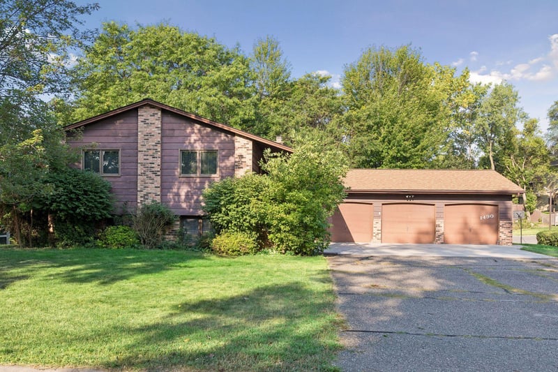1490 29th Ave NW, New Brighton, MN 55112