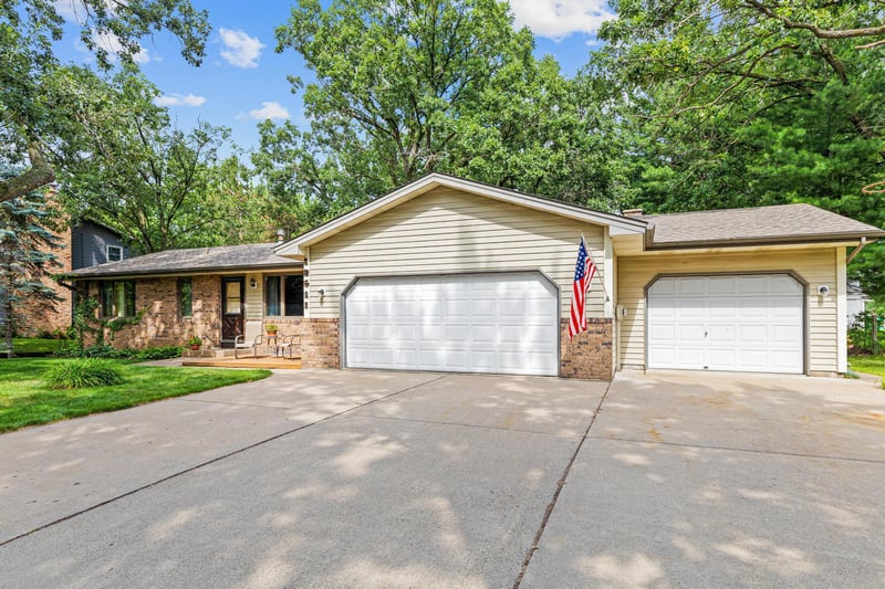 12611 Larch St NW, Coon Rapids, MN 55448