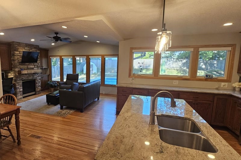 801 Continental Dr, New Brighton, MN 55112
