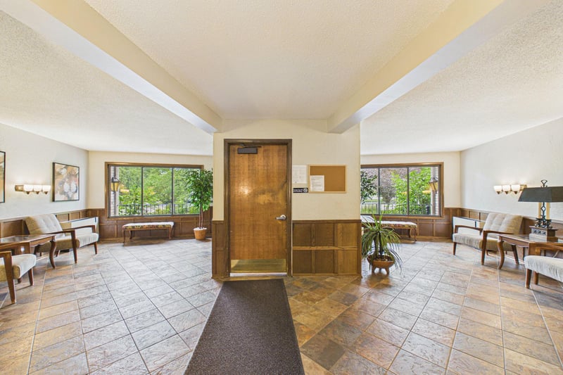 2200 Nevada Ave S #321, Saint Louis Park, MN 55426