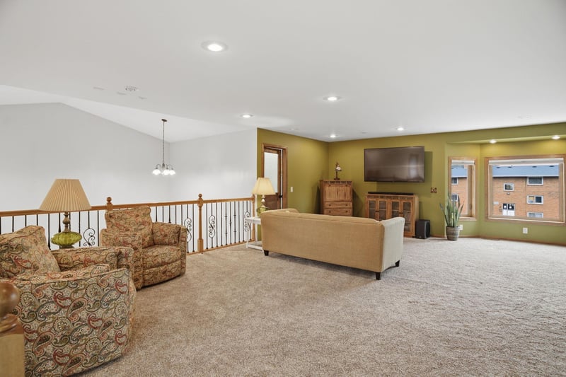 9140 Aldrich Ave S, Bloomington, MN 55420