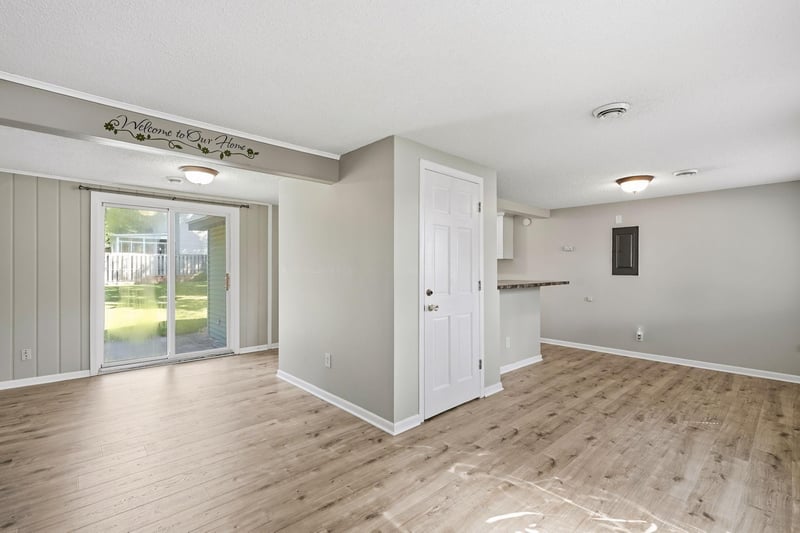 10760 56th St, Clear Lake, MN 55319