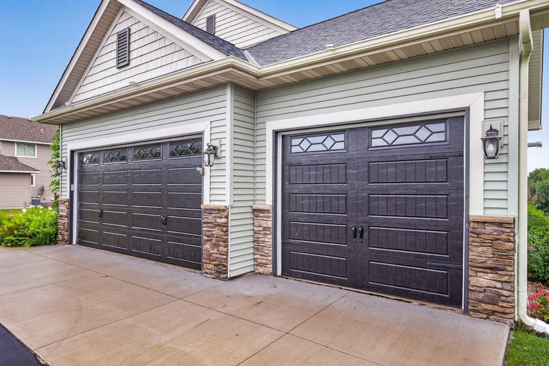 4915 200th St N, Forest Lake, MN 55025